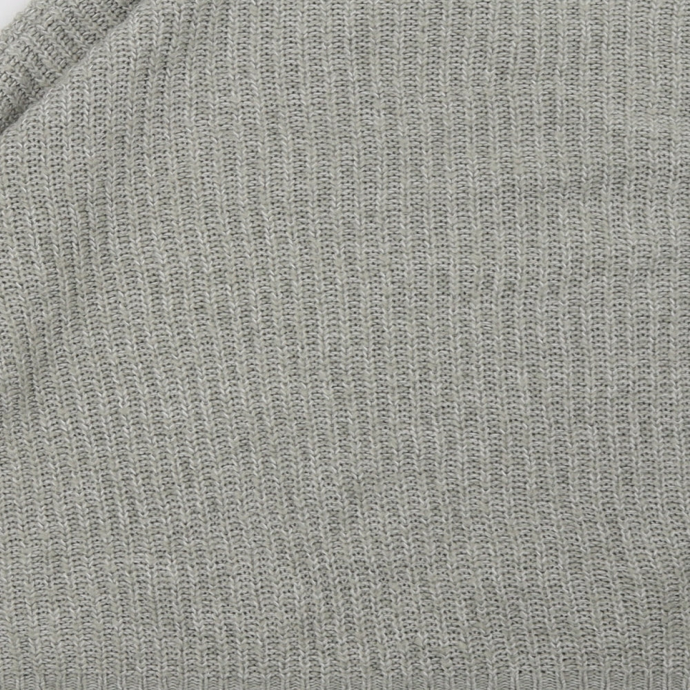 Brand and care label for New Look women’s grey pullover sweatshirt, size L