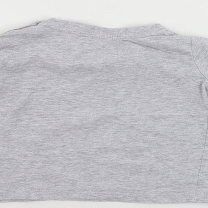 Brand and care label for Lupilu boys’ grey basic t-shirt, size 9-12, months