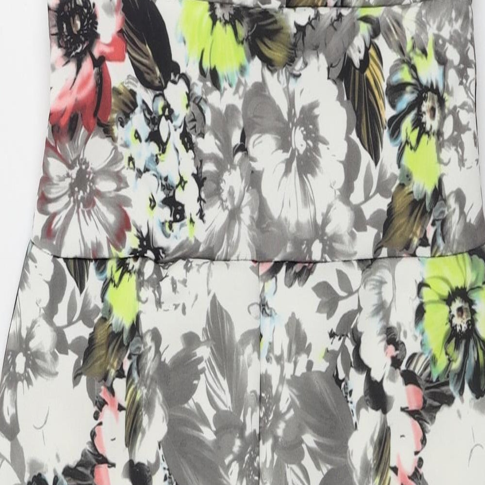 Boohoo  Womens White Floral  Bodycon  Size 10