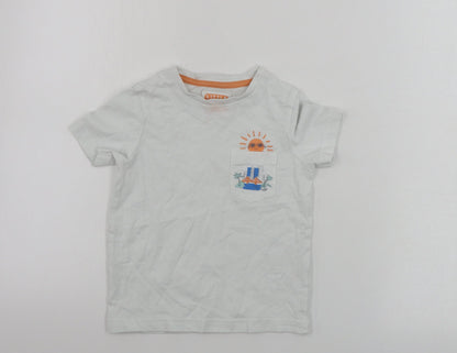 Additional front view of Tu boys’ white basic t-shirt, size 2, years
