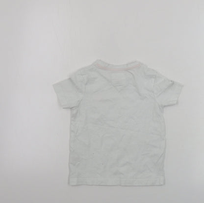 Back view of Tu boys’ white basic t-shirt, size 2, years