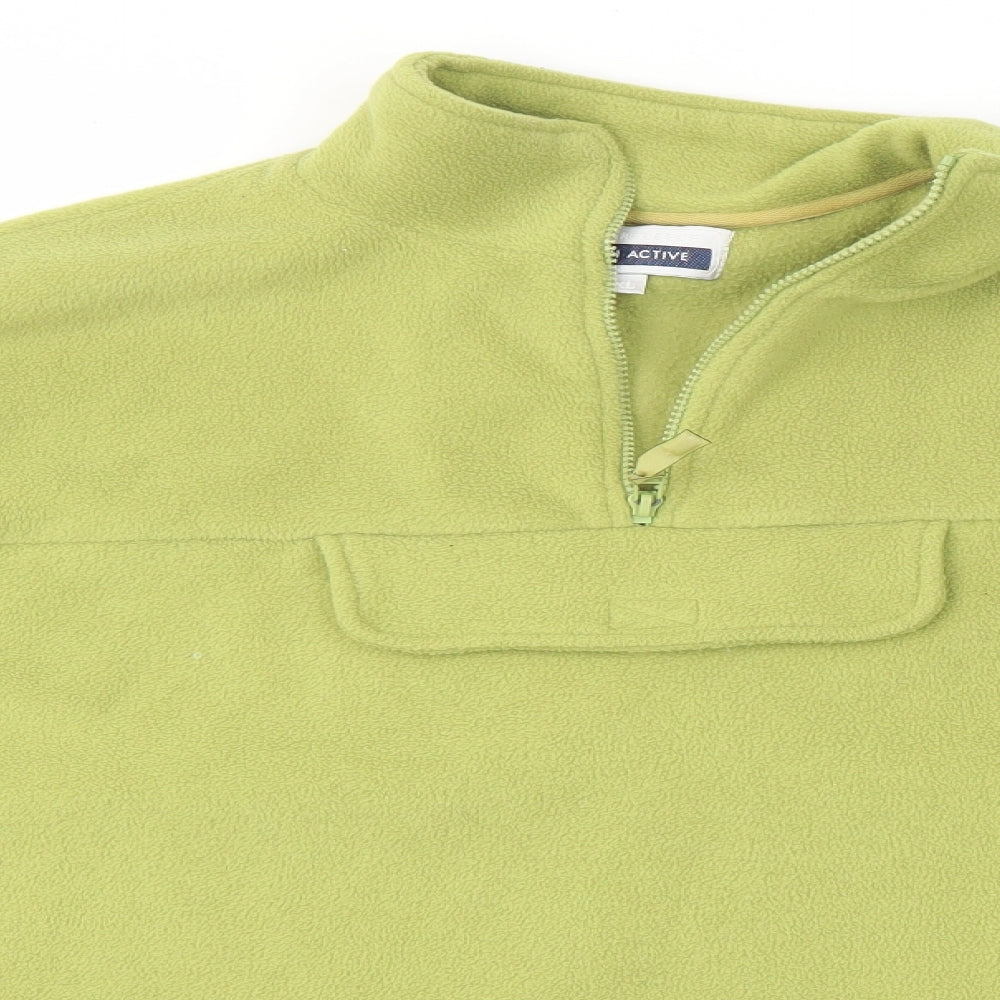 Close-up detail of Alibi Active men’s green jumper, size XL