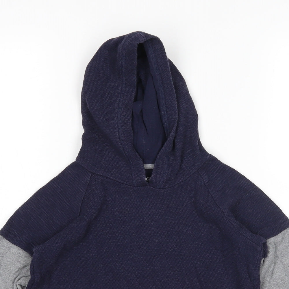Close-up detail of Primigi boys’ multicoloured pullover hoodie, size 6, years
