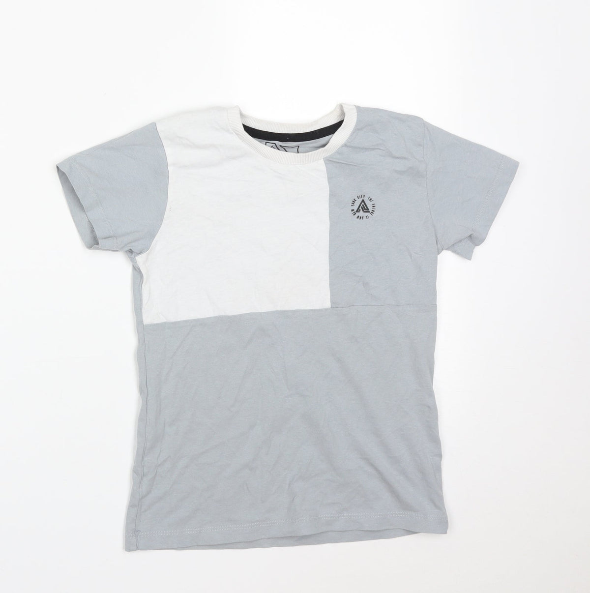 Additional front view of URBN DEPT boys’ blue basic t-shirt, size 9, years