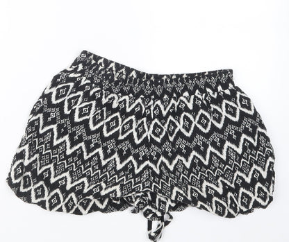 BeBop Womens Black Geometric  Bermuda Shorts Size M