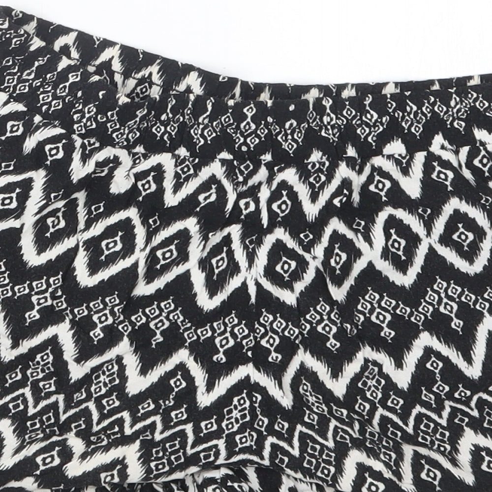 BeBop Womens Black Geometric  Bermuda Shorts Size M