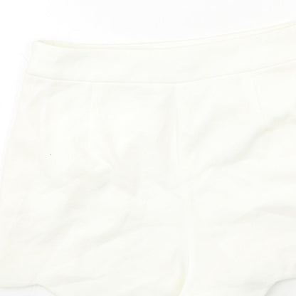 Boohoo Womens White   Hot Pants Shorts Size 6