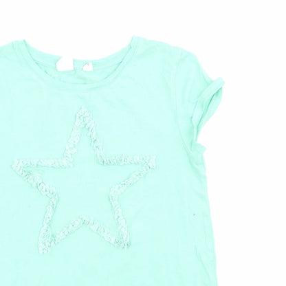 Close-up detail of Gap girls’ green basic t-shirt, size 8, years