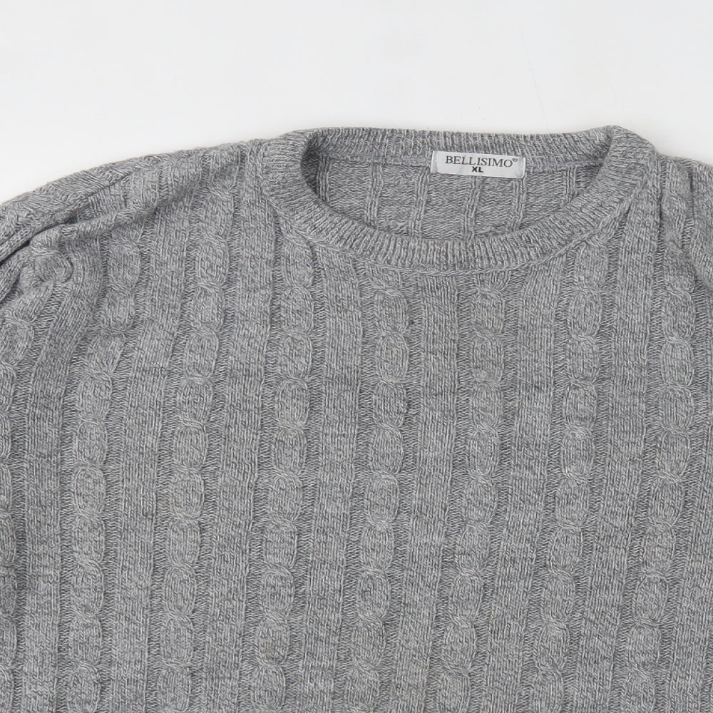 Close-up detail of Bellisimo men’s grey pullover sweatshirt, size XL