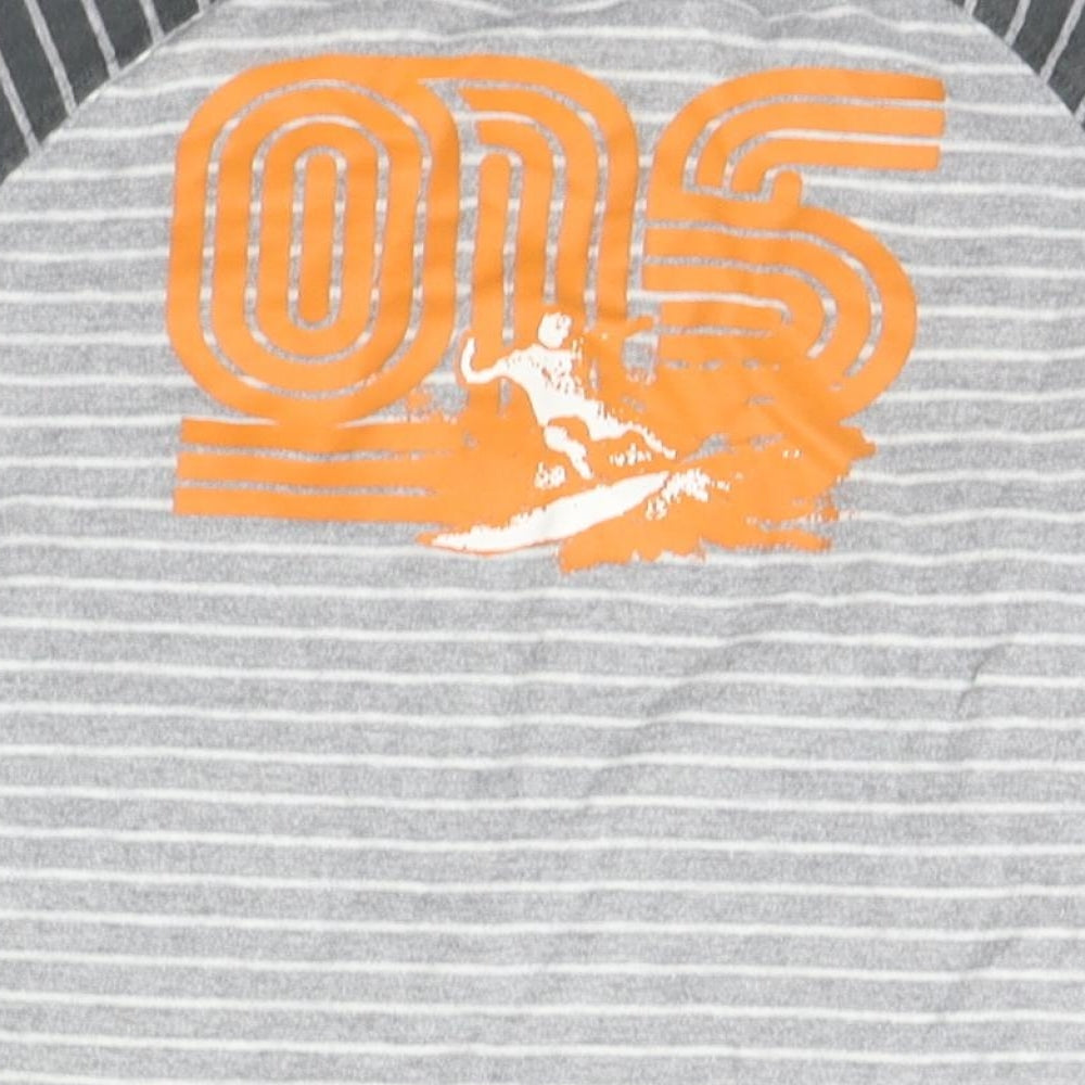 Brand and care label for ETHAUSTIN boys’ grey striped basic t-shirt, size 3-4, years