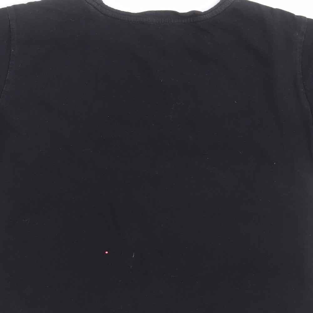Brand and care label for New Look girls’ black basic t-shirt, size M, - sloth