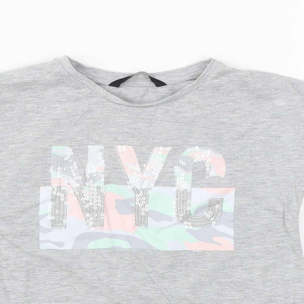 Close-up detail of George girls’ multicoloured basic t-shirt, size 5-6, years