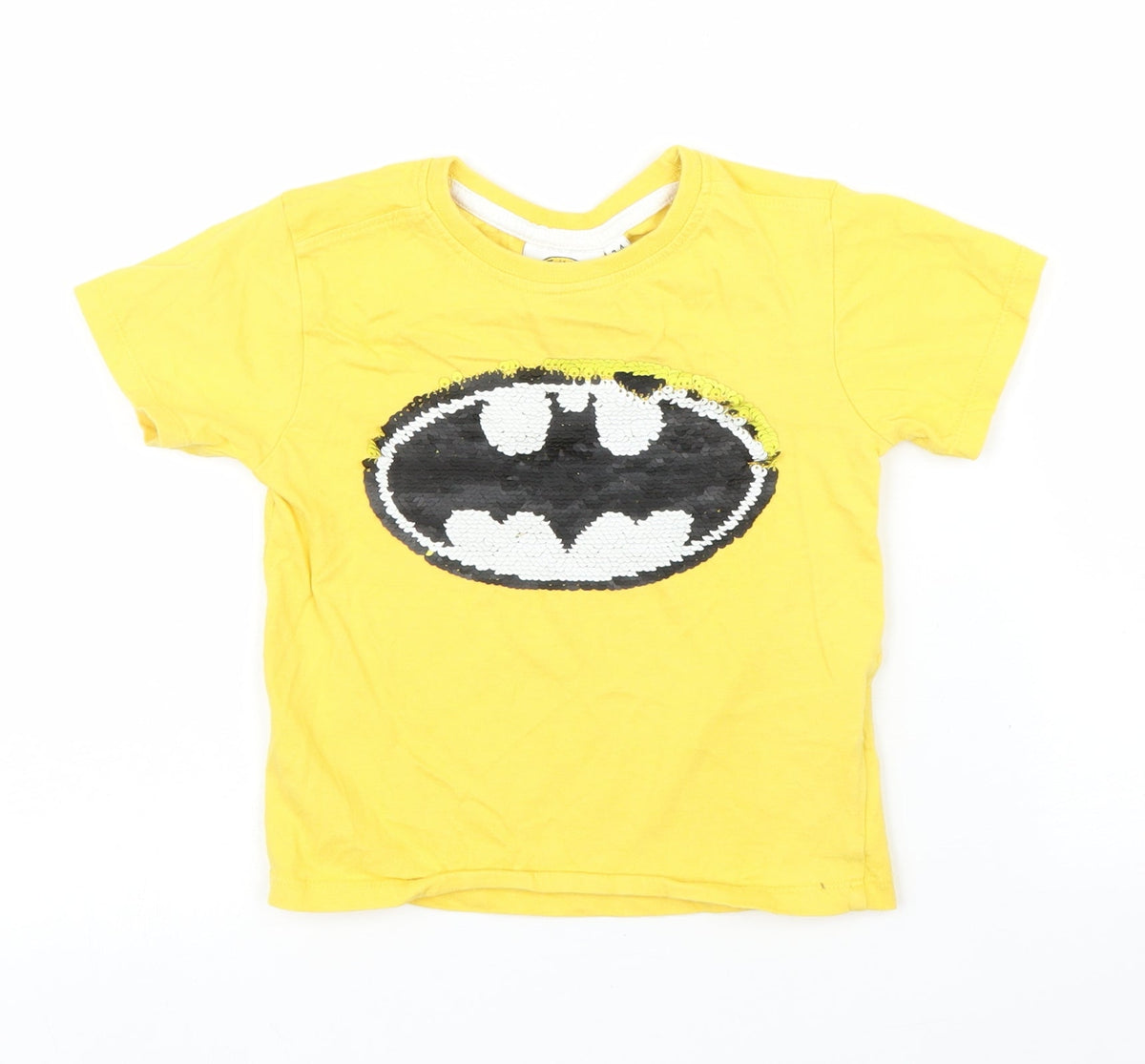 Front view of Batman boys’ yellow basic t-shirt, size 3, years