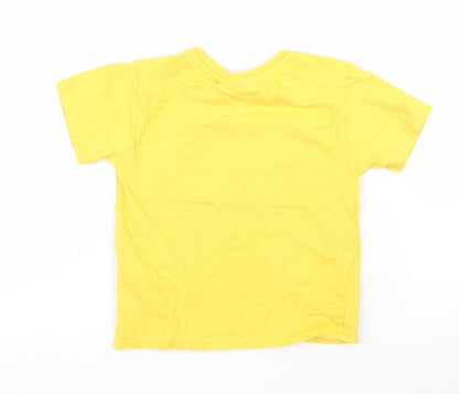 Back view of Batman boys’ yellow basic t-shirt, size 3, years