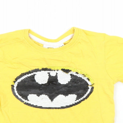 Close-up detail of Batman boys’ yellow basic t-shirt, size 3, years