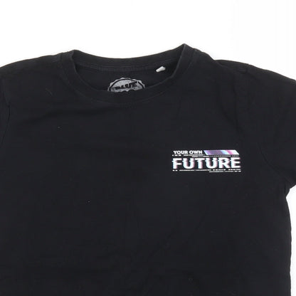 Close-up detail of Debenhams boys’ black basic t-shirt, size 10, years