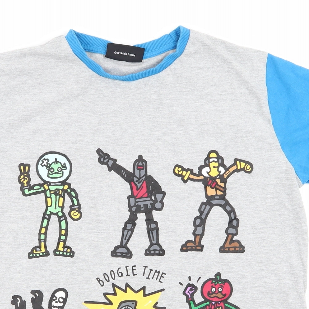 Close-up detail of Fortnite boys’ grey basic t-shirt, size L, - boogie time
