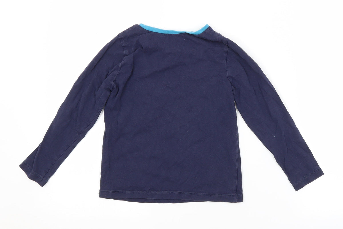 Back view of Preworn boys’ blue basic t-shirt