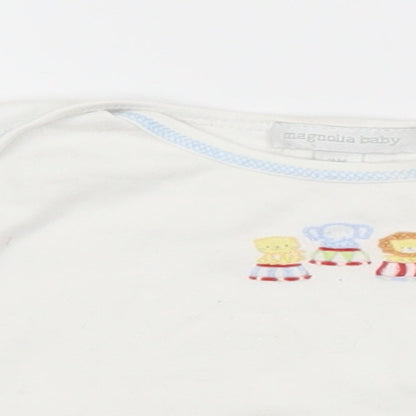 Close-up detail of Magnolia Baby White Basic T-Shirt, size 0-3, Months