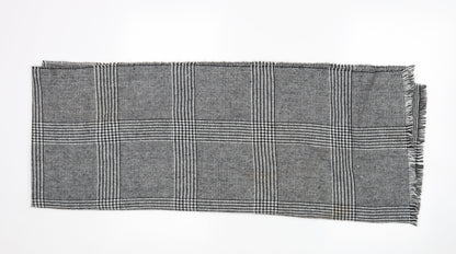 Additional front view of Preworn women’s multicoloured plaid shawl/wrap