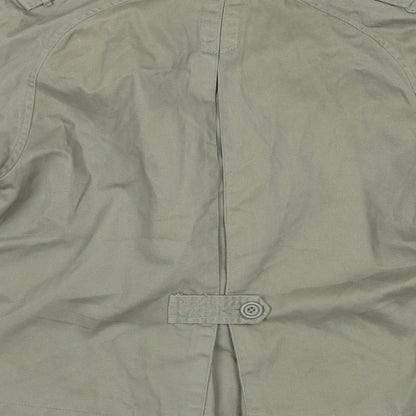 Brand and care label for Best Mountain women’s green jacket, size L