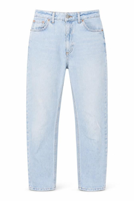 Front view of Topshop women’s blue mom jeans, size UK 26, in, 26-inch leg