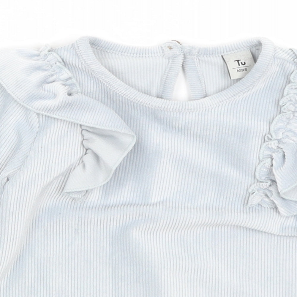 Close-up detail of Tu Baby Blue Basic T-Shirt, size 12-18, Months