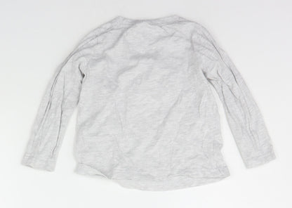 Back view of Primark boys’ grey basic t-shirt, size 2-3, years