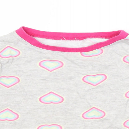 Preworn Girls Grey Geometric  Basic T-Shirt Size 5-6 Years
