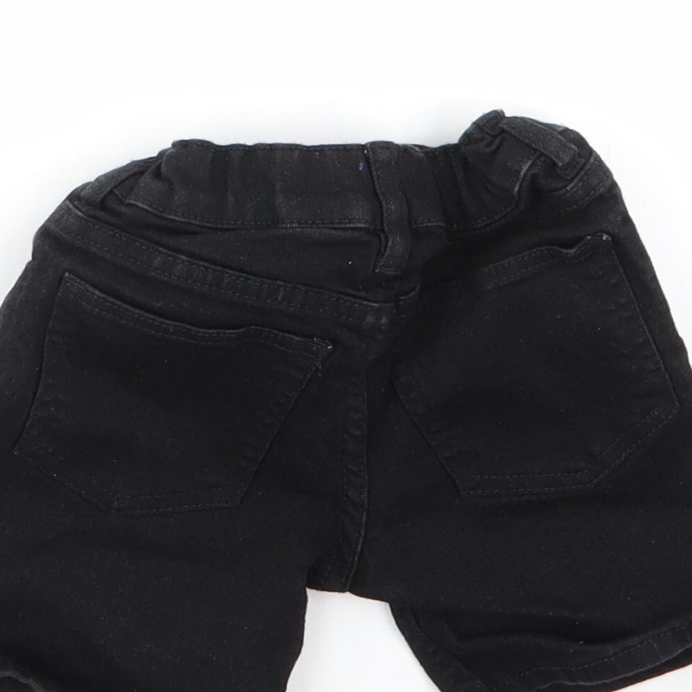 PREWORN  Boys Black   Chino Shorts Size 2-3 Years