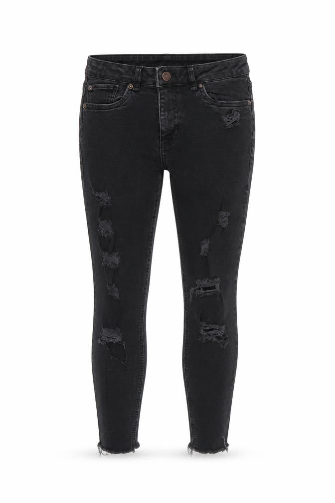 Front view of New Look women’s black skinny jeans, size UK 12, 24-inch leg