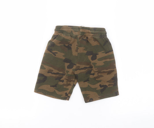Primark Boys Green Camouflage  Sweat Shorts Size 5-6 Years