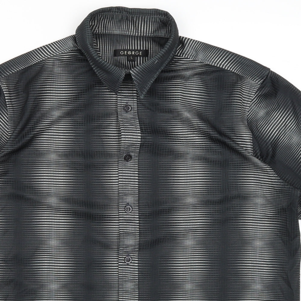 George Mens Green    Button-Up Size L