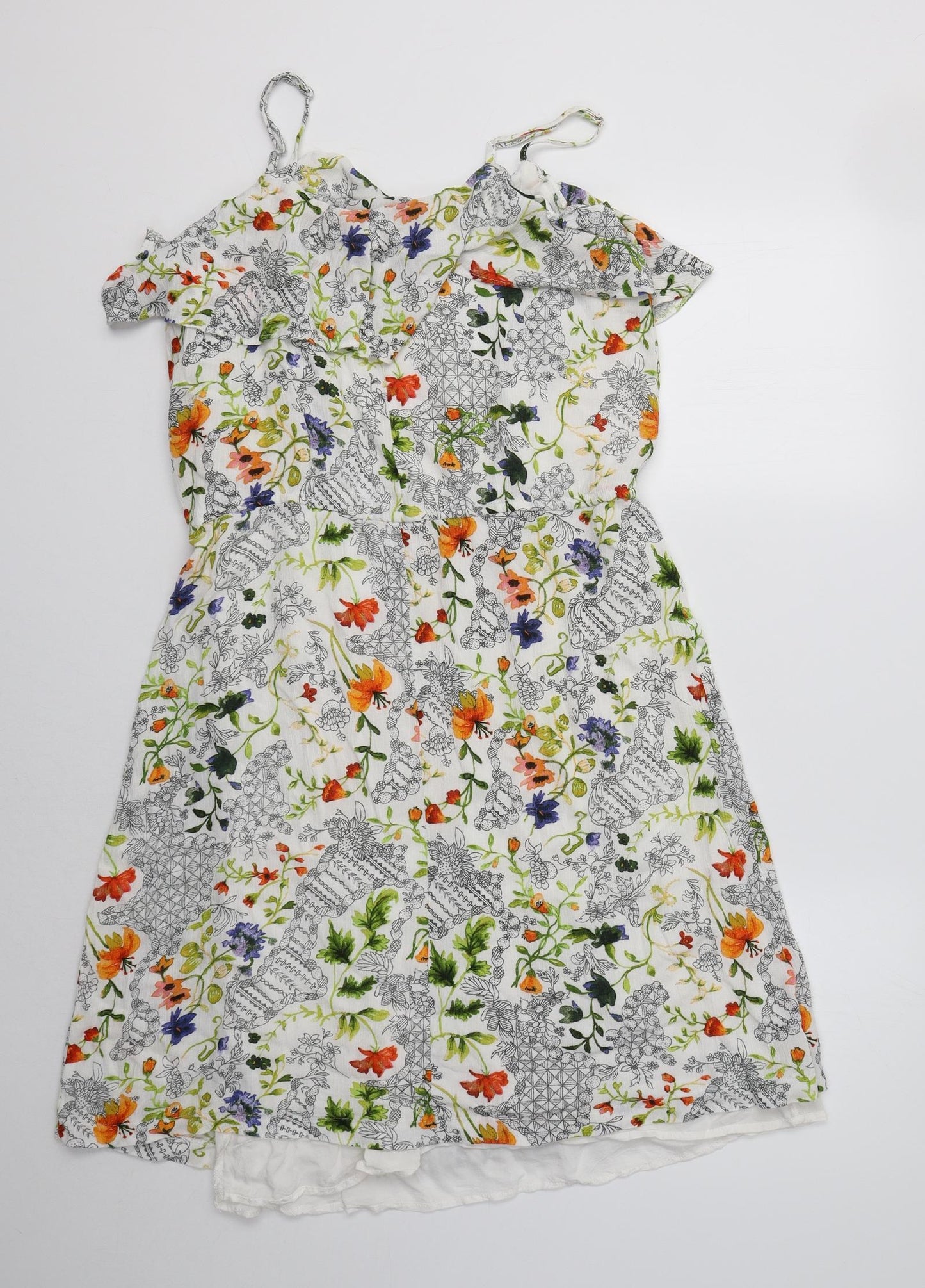 Max Jeans Womens White Floral  Fit & Flare  Size M Round Neck