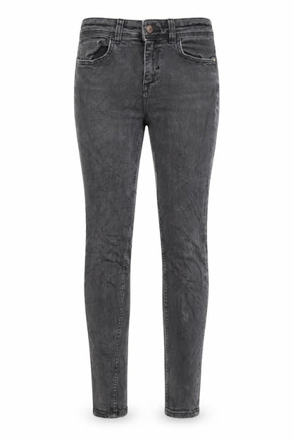 Front view of Zara women’s black cotton skinny jeans, size UK 6, 28-inch leg regular