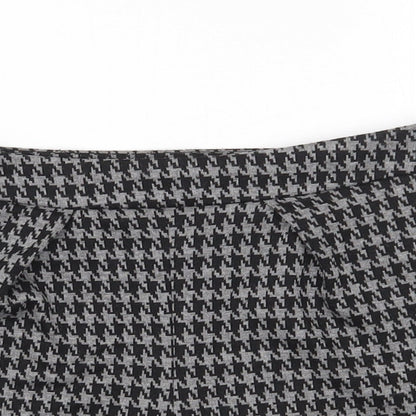 Papaya Womens Black Check Polyester Hot Pants Shorts Size 8  Regular Zip