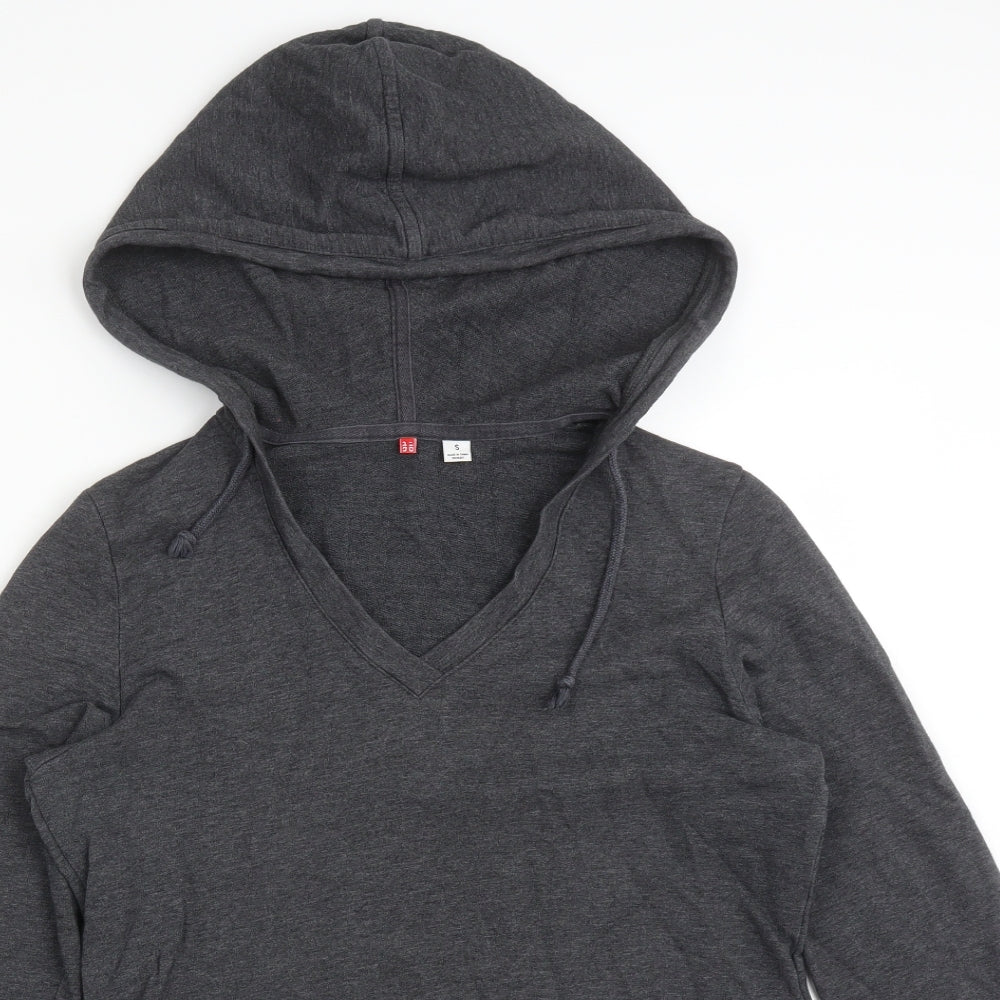 Close-up detail of Preworn women’s grey cotton pullover sweatshirt, size S