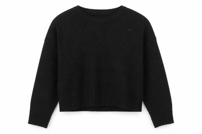 Front view of New Look women’s black acrylic pullover sweatshirt, size L
