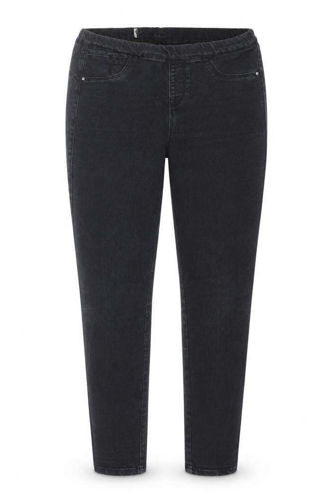 Front view of Denim Co women’s black cotton jegging jeans, size UK 8, 26-inch leg regular