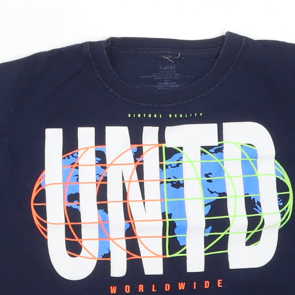 Preworn Boys Blue  Cotton Basic T-Shirt Size 5-6 Years Crew Neck  - UNTED WORLDWIDE