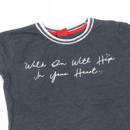 Liverpool FC Girls Grey  Cotton Basic T-Shirt Size 7-8 Years Crew Neck  - LFC. WALK ON WITH HOPE IN YOUR HEART