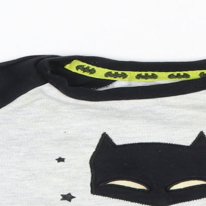 Close-up detail of Primark Baby Multicoloured Solid Cotton Pyjama Top, size 6-9, Months - Batman