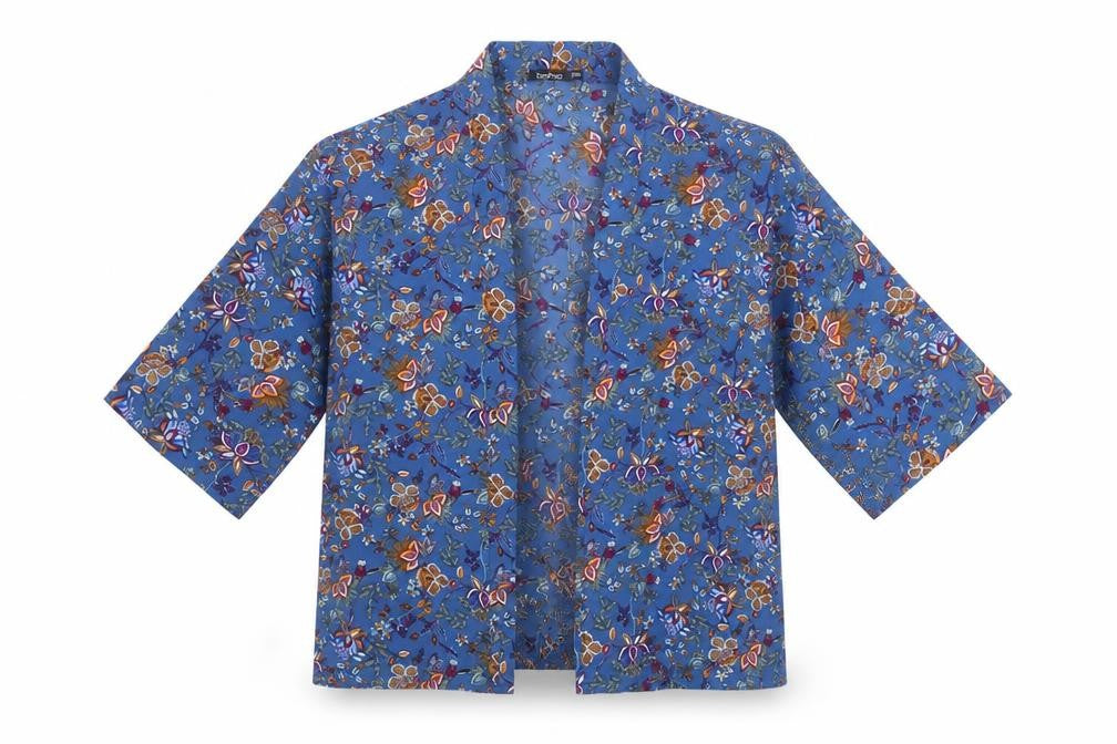 Front view of Boohoo women’s blue v-neck floral polyester shrug jumper, size S