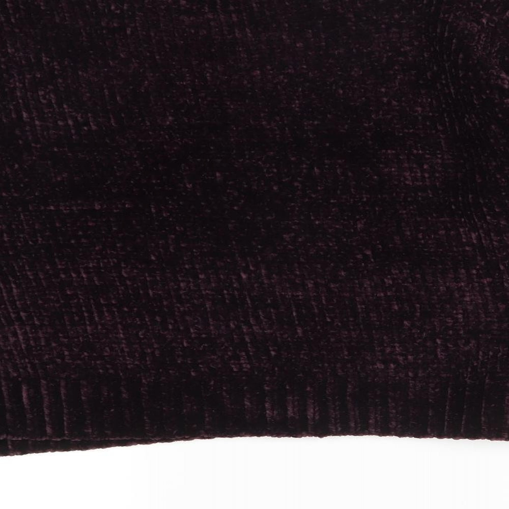 Brand and care label for New Look women’s purple polyester pullover sweatshirt, size M