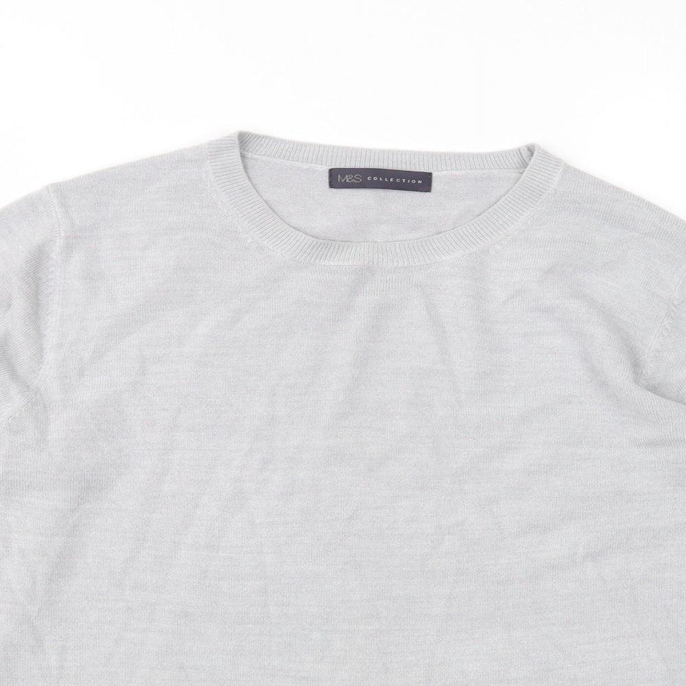 Close-up detail of M&D women’s grey round neck acrylic jumper, size UK 16