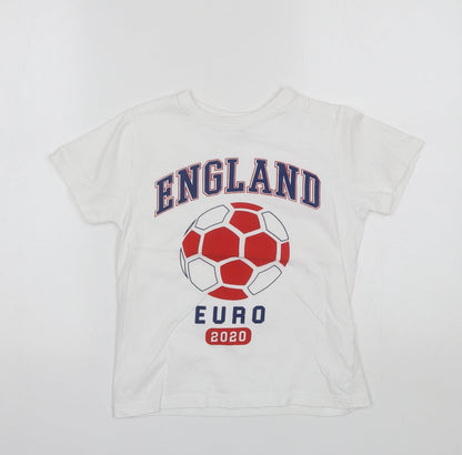 Additional front view of Primark boys’ white cotton basic t-shirt, size 7-8, years round neck