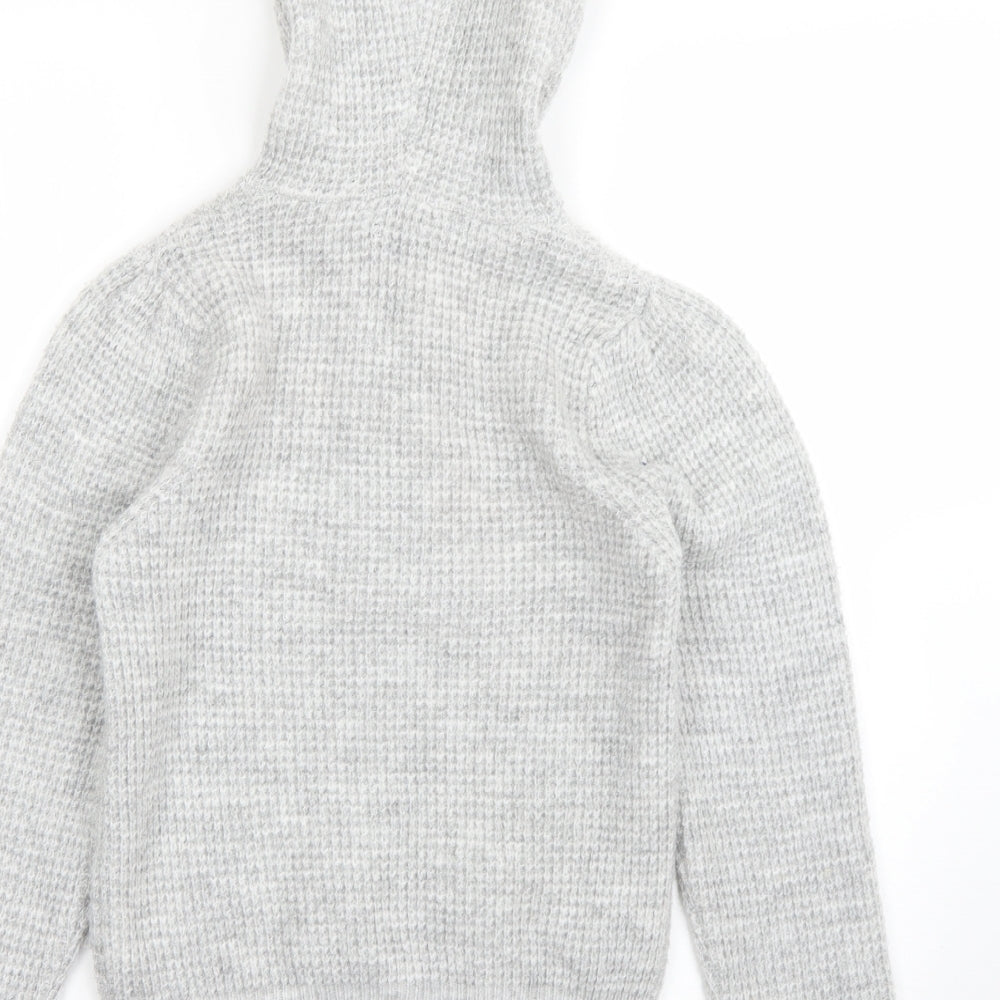 Brand and care label for Primark women’s grey polyester pullover hoodie, size S