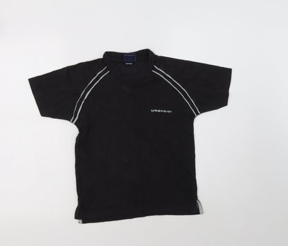 Umbro Boys Black  Cotton Basic T-Shirt Size 9-10 Years V-Neck