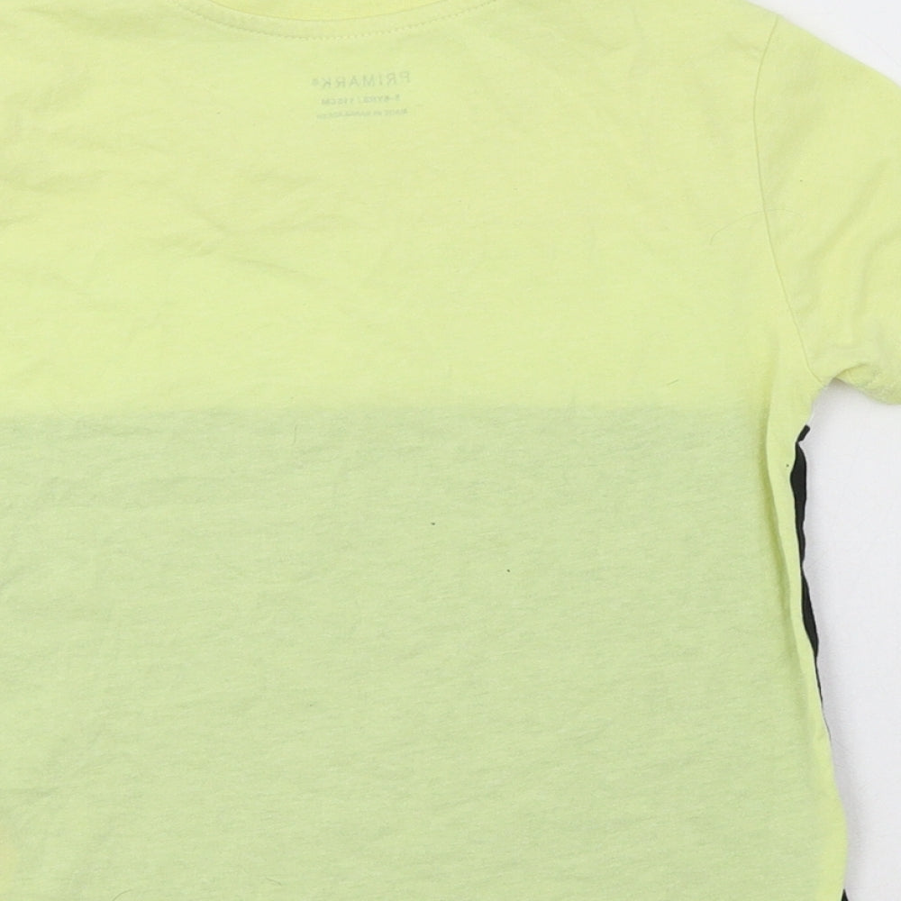Brand and care label for Primark boys’ yellow colourblock polyester basic t-shirt, size 5-6, years crew neck