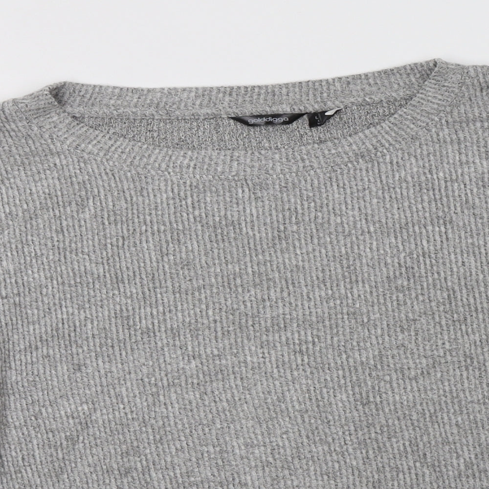 Close-up detail of Golddigga women’s grey viscose top lounge set, size M